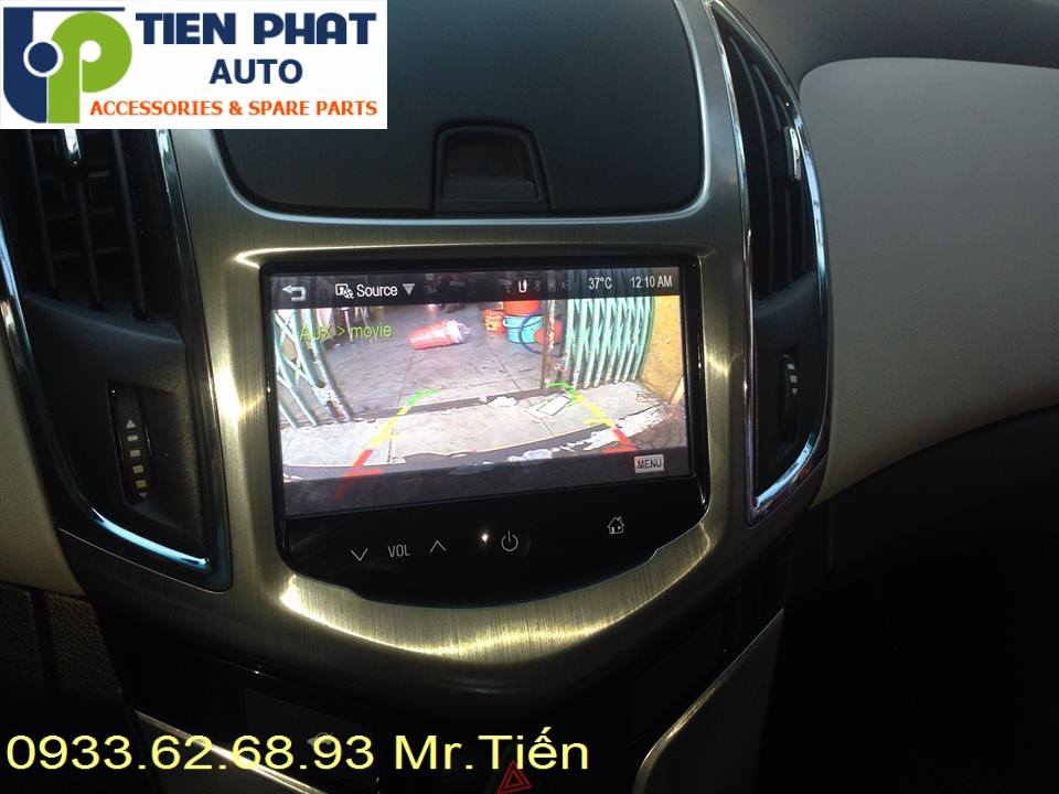 Camera Lùi De Tích Hợp Vào Màn Hình Cho Xe Chevrolet Cruze LTZ Đời 2016